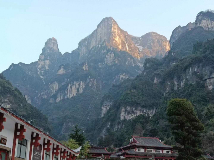 Exterior & Views 1, Zhangjiajie Pi Youth Hostel, Zhangjiajie