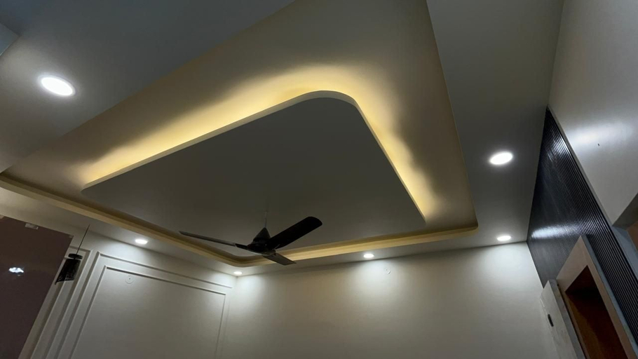 Others 5, The Stay Palace, Gautam Buddha Nagar