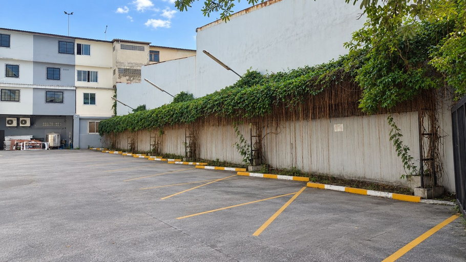 Exterior & Views 2, 14 Living, Chom Thong