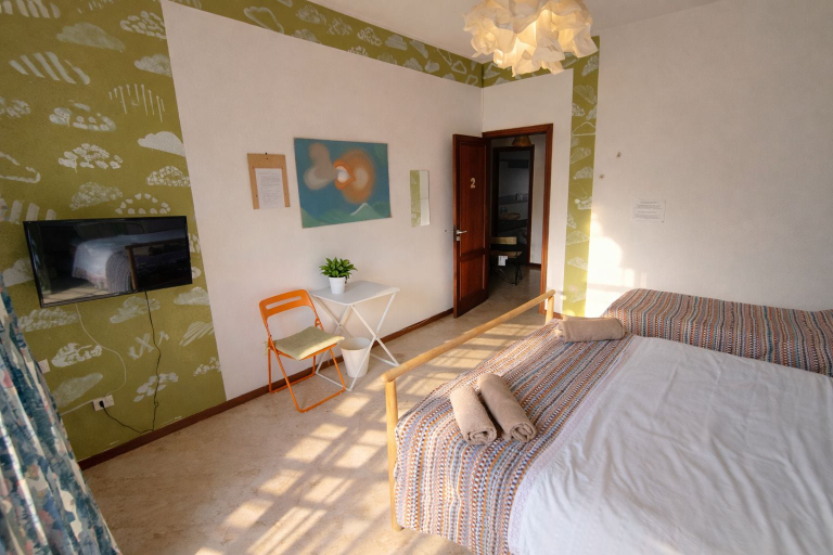 Bedroom 2, Aback, Bari