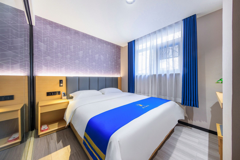 Bedroom 2, Super 8 Hotel (Beijing Shiliuzhuang Metro Station), Beijing
