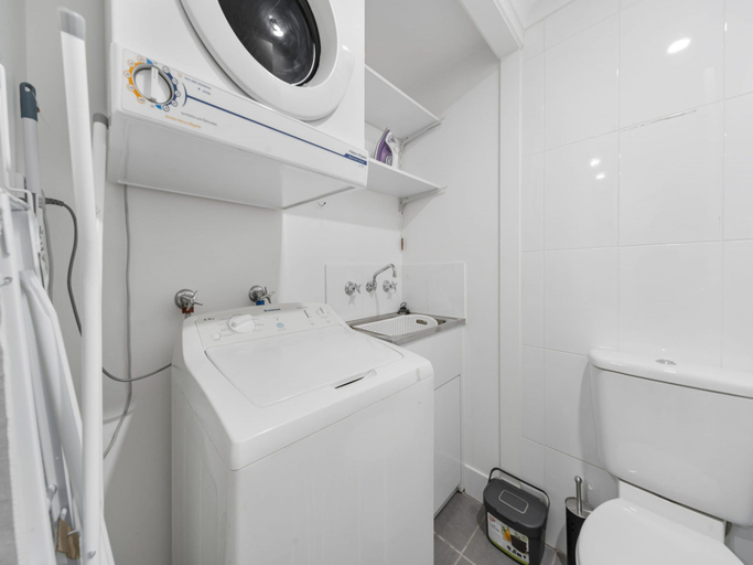 Others 4, Loft-style CBD 1-bed With Rooftop Terrace & BBQ, Canberra