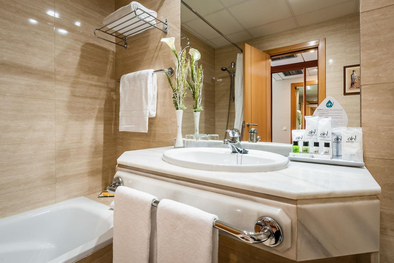 Bathroom 4, Avenida Hotel., Almería