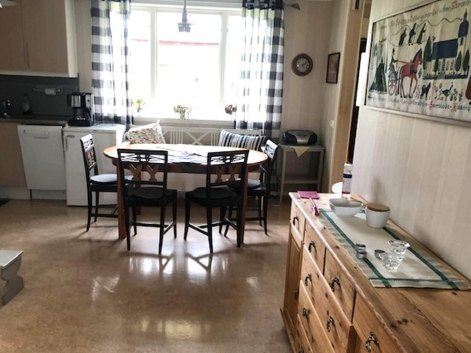 Others 5, 4 Star Holiday Home in Krokom, Krokom