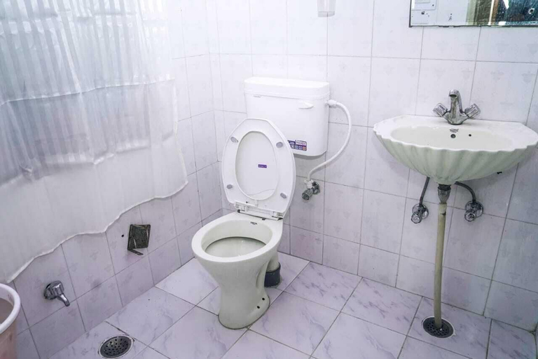 Bathroom, Jaisalmer Haveli, Jaisalmer