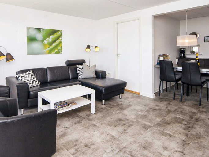 Others 4, 4 Star Holiday Home in Romo, Tønder