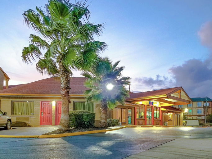 Others 1, Motel 6 Houston, TX – Hobby Airport, Houston
