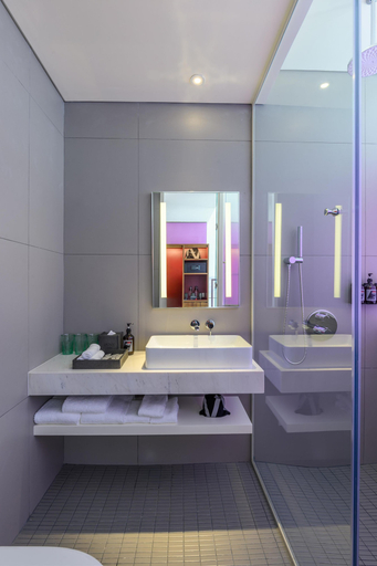 Bathroom 5, Wink Danang Riverside, Unscripted by Hyatt - 24 Hour stays, Da Nang