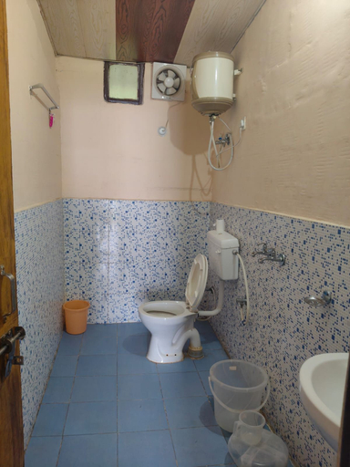 Bathroom 3, Kanatal Majestic Camp and Resort, Tehri Garhwal