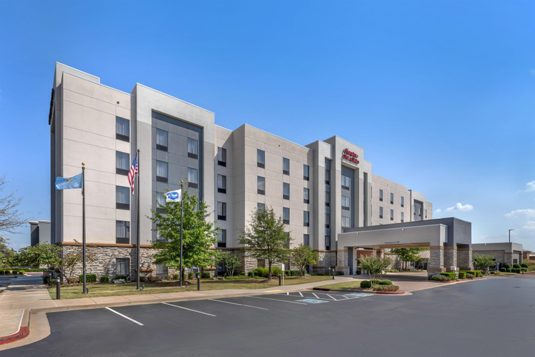 Exterior & Views 1, Hampton Inn & Suites Tulsa/Catoosa, Rogers