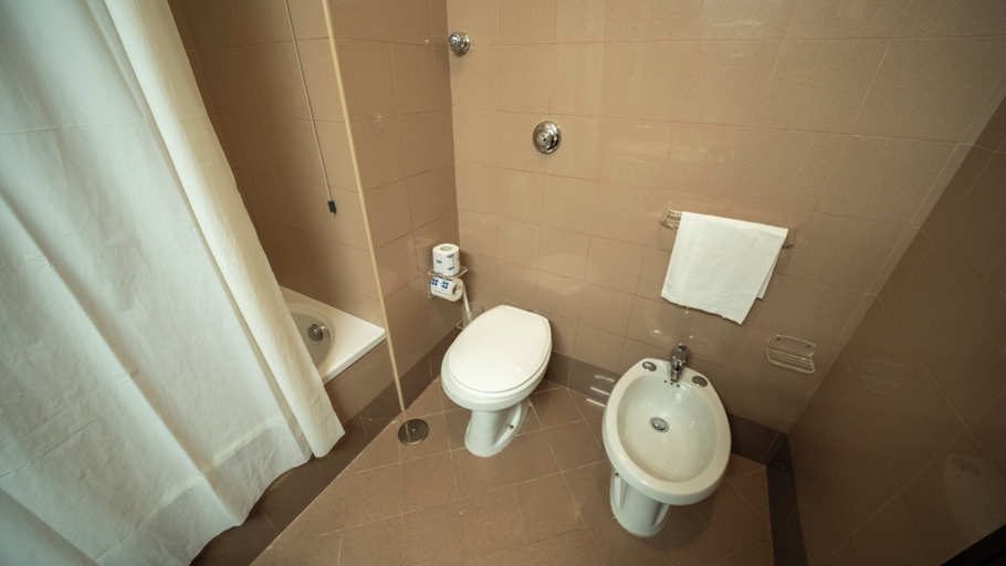 Bathroom 4, Hotel President, Trapani