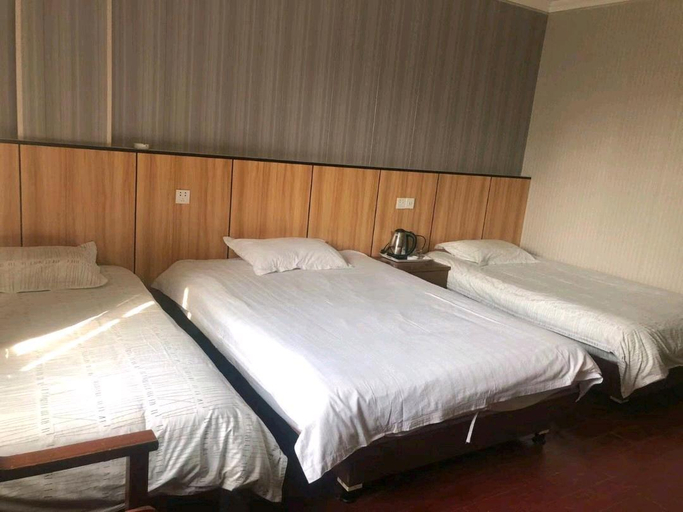 Bedroom 4, Xinwang Hotel, Jiaxing