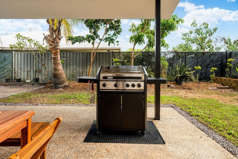 Others 2, Zenhouse Atrium Patio - Garden - Garage - BBQ, Lee Point-Leanyer Swamp