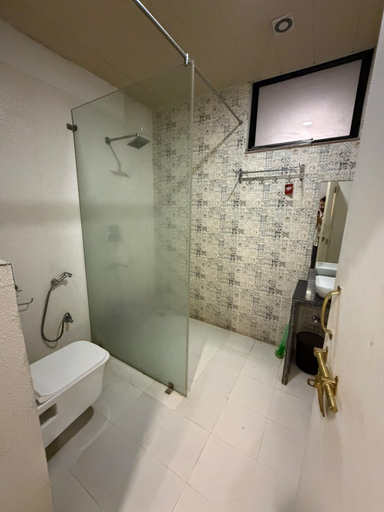 Bathroom 3, Hotel 1947, Ajmer