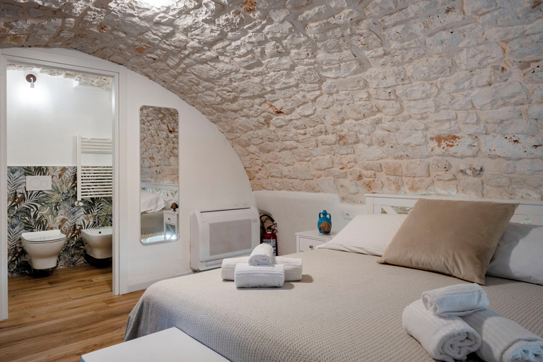 Others 5, Piazza Vecchia SUITE & SPA, Bari