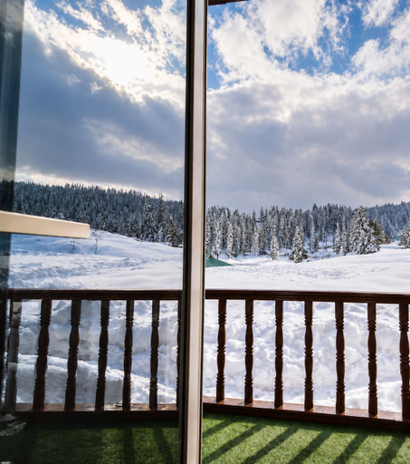 Others 5, Gulmarg Woods by Stay Pattern, Baramulla