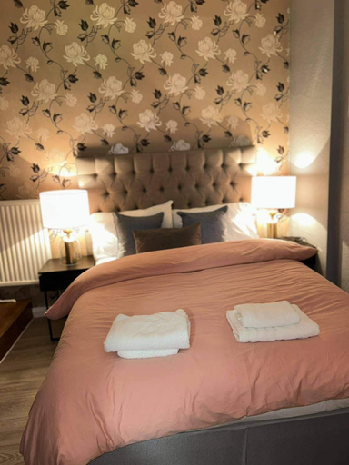 Others 4, Cosy 1 Bed Apartment Sleeps 3 With Wifi, Kent