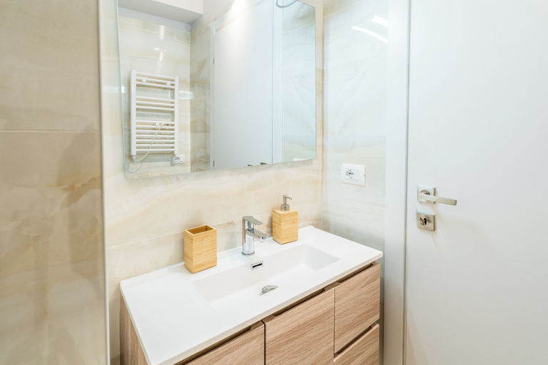 Bathroom 5, Palmanova Suites, Milano