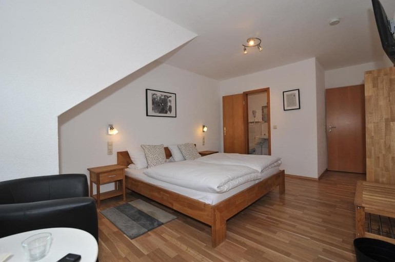 Bedroom 3, Weinhotel Lenz, Cochem-Zell