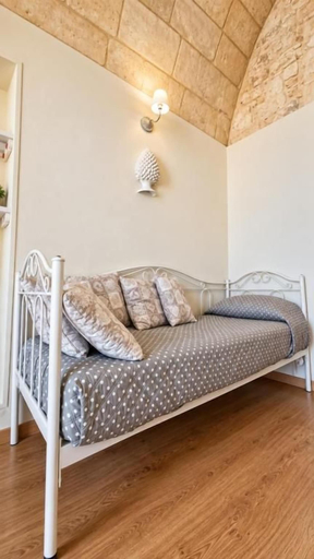 Others 3, Casale 1821, Ragusa