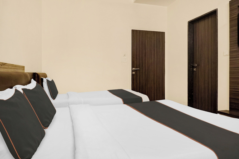 Others 5, Hotel O Rama Executive, Satara