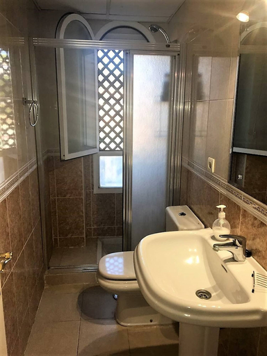 Others 2, Apartment 10 minutes walk from Puerto Banus, Málaga