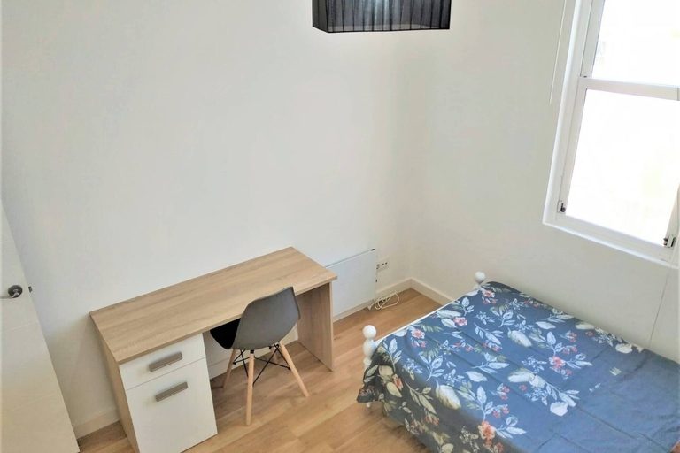 Others 4, Charming 3-bedroom Apartment in Ferrol, Spain, A Coruña