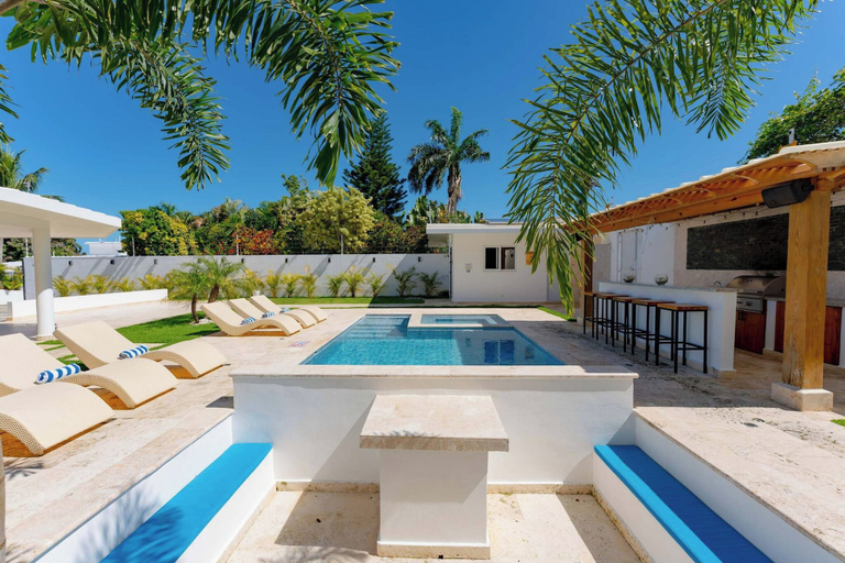Others 4, Sosua Perfect Group Stay - 7 Suites & Hot Jacuzzi!, Sosua