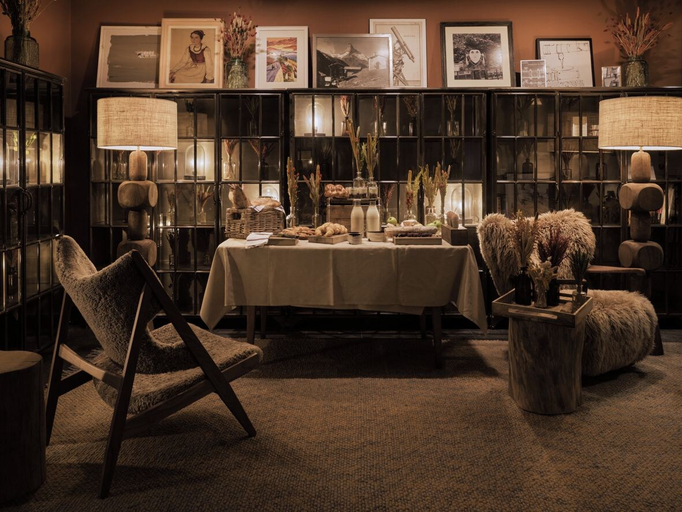 Food & Drinks 5, OVERLOOK Lodge by CERVO Zermatt, Visp