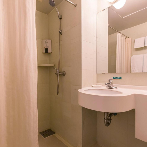 Bathroom, Jinjiang Inn, Shanghai