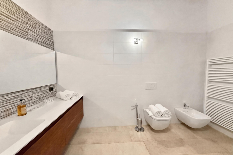 Bathroom 5, Villa Isola Verde, Como