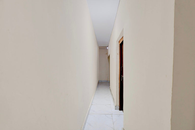 Others 2, Hotel O DEV INN, Gwalior