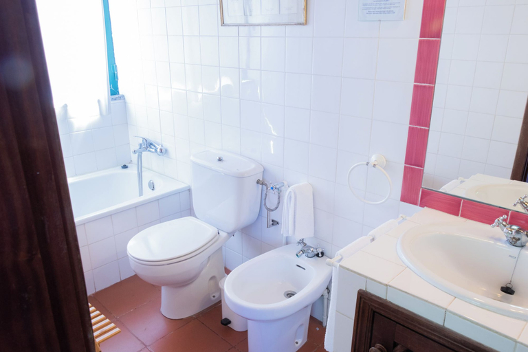 Bathroom 3, Quinta de São Vicente, Póvoa de Lanhoso
