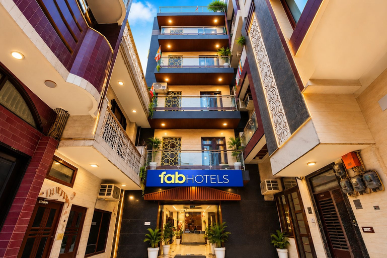 Exterior & Views, FabHotel Premium Villa Devli, Delhi