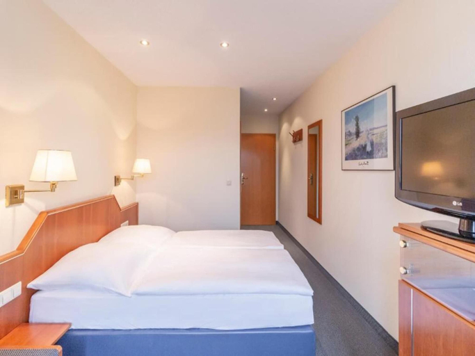 Bedroom 4, Sunday Hotel Leipzig Südvorstadt formerly Markgraf, Leipzig