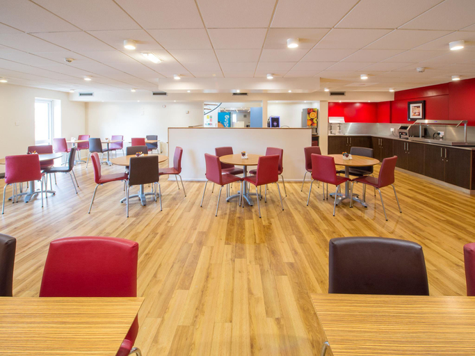 Food & Drinks 5, Travelodge Manchester Sportcity, Tameside