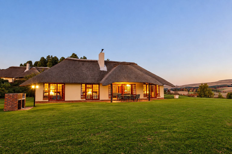 Exterior & Views, Champagne Sports Resort, Uthukela