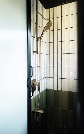 Bathroom 5, The Kin Hotel, Mumbai City