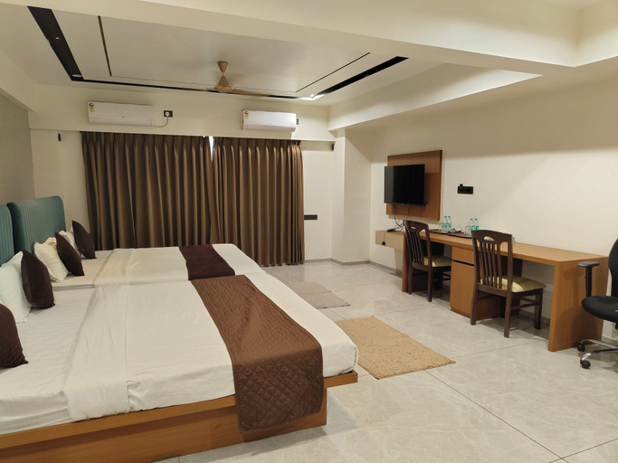 Others 3, New Moshi Grrand By Carlton Suites, Pune