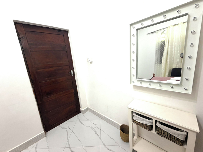 Bathroom 2, NASHU HOUSE STONE TOWN, Mjini