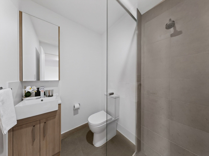 Others 3, Modern 2-bed Apartment With Private Balcony, Perth