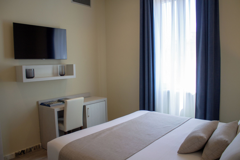 Bedroom 4, Doride Suites Boutique Hotel, Massa Carrara