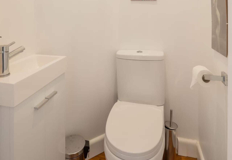 Others 2, Central Cambridge - House - Stay 5 - Free Parking, Cambridgeshire