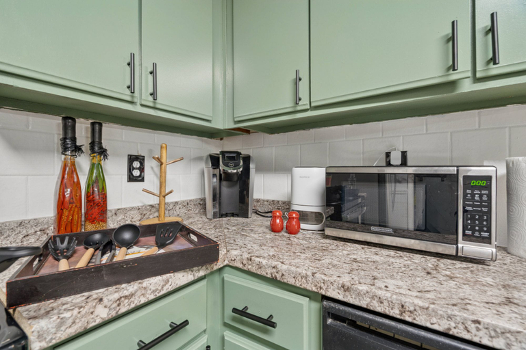 Others 2, 3BR Smyrna Retreat | Deck, Gazebo & Mins 2 Battery, Cobb