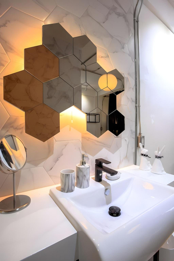 Bathroom 4, Siam Nitra Boutique Hotel, Pathum Wan