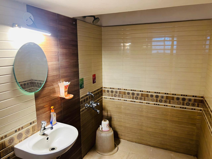 Bathroom, Villa8485 Airways Homestay, Bangalore