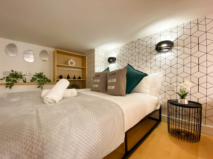 Bedroom 1, La Casa Studios Near Hyde Park, London