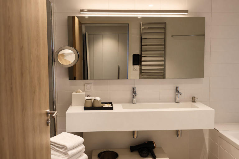 Bathroom, La Butte, Finistère