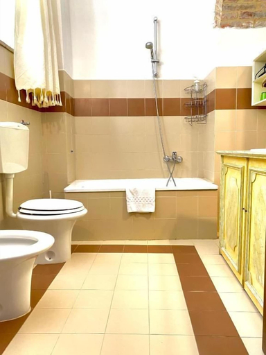 Bathroom 3, Agriturismo Germogli, Perugia