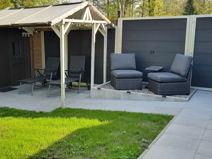 Others 3, Holiday Home in Hooksiel With Swimming Pool, Friesland